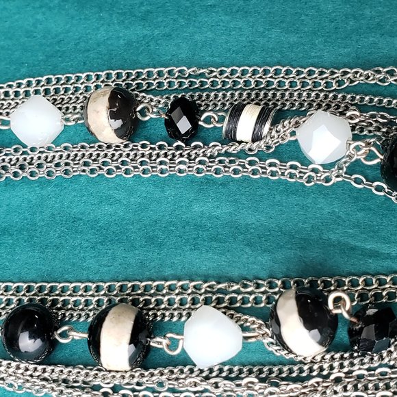 2/10$ Silver tone chain with black and white beads necklace - Picture 3 of 4